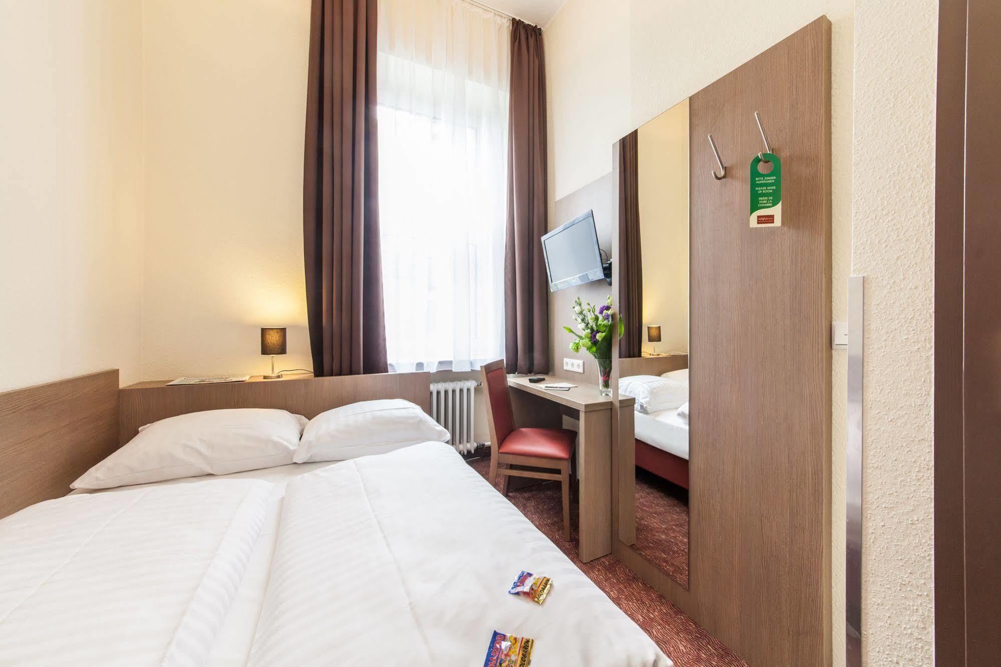 Hotel Maxim Duesseldorf City Ngoại thất bức ảnh