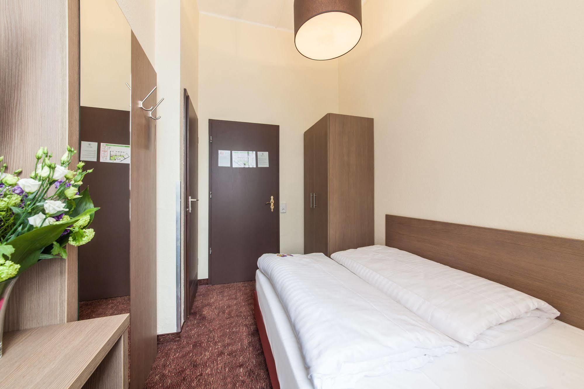Hotel Maxim Duesseldorf City Ngoại thất bức ảnh