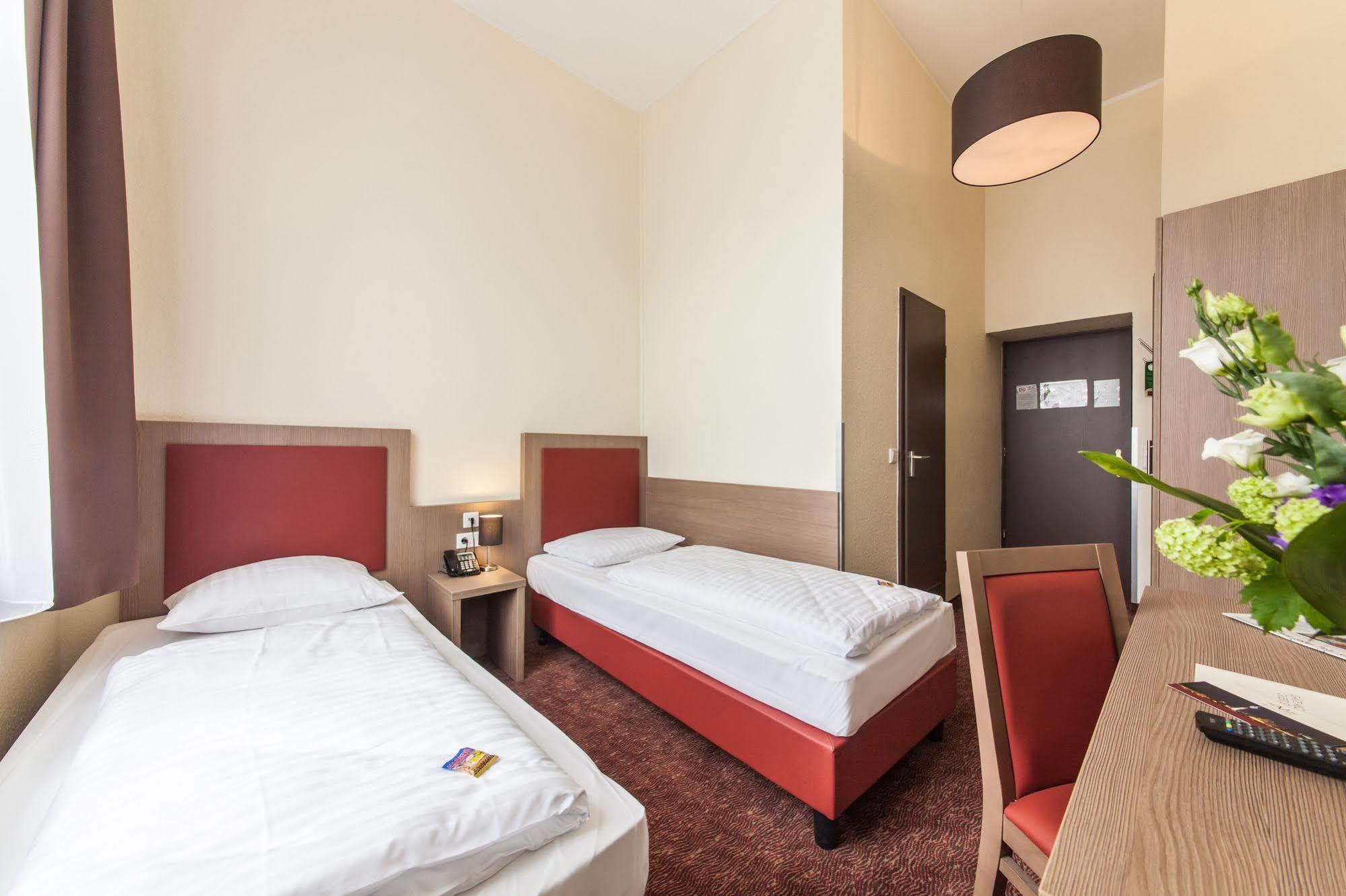 Hotel Maxim Duesseldorf City Ngoại thất bức ảnh
